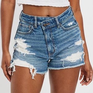Size 6 AE Strigid Mom Short NWT